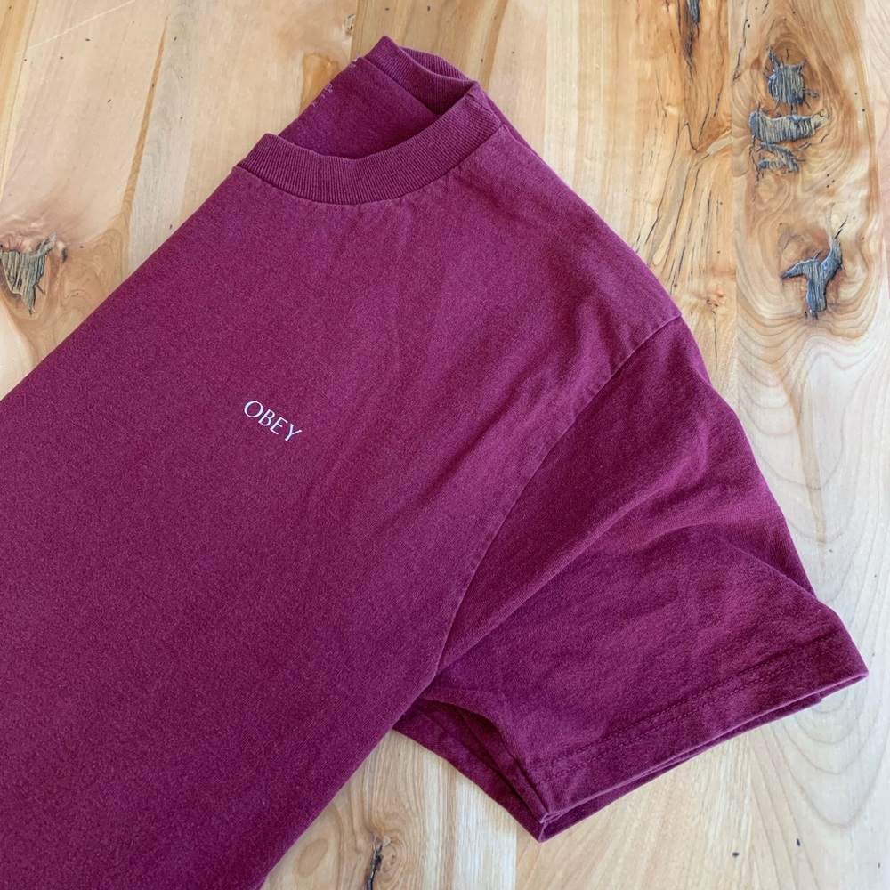 Obey propaganda T-shirt wine